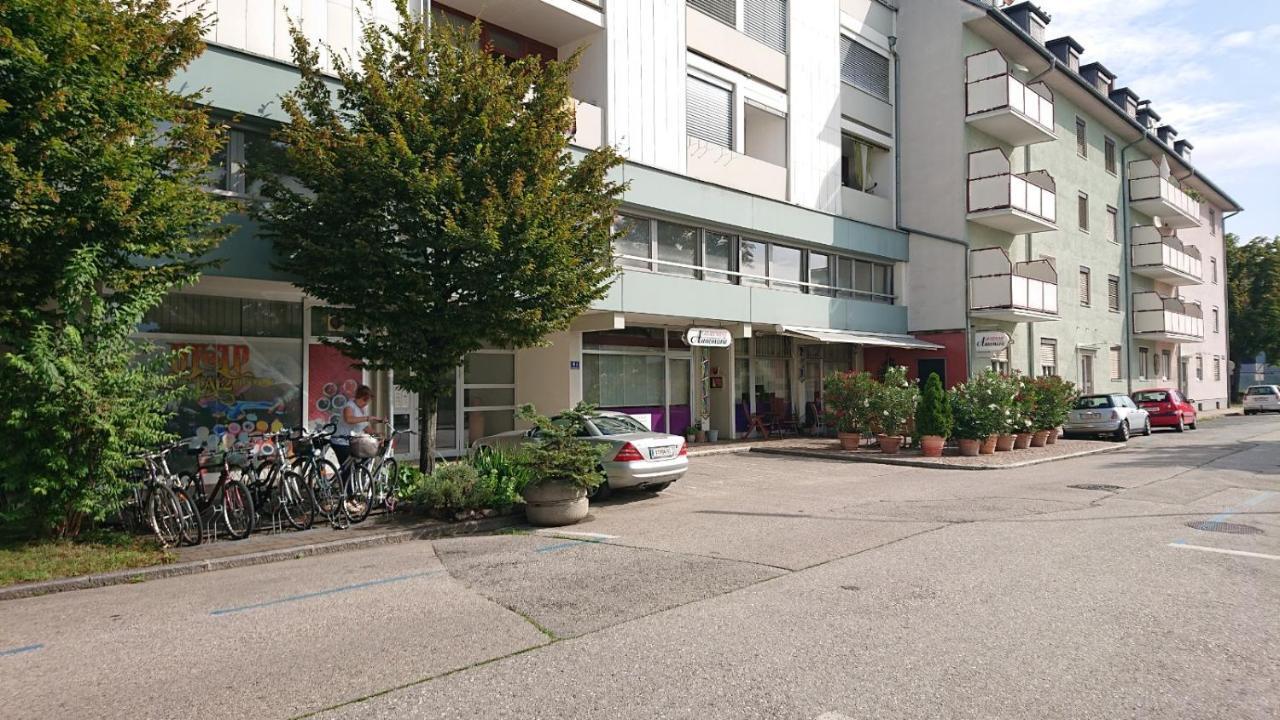 Wohnen im Kolonialstil inklusive Tiefgarage, kontaktloser Check-in Klagenfurt am Wörthersee Exterior foto